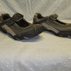 Womens Black and Gray Shoes